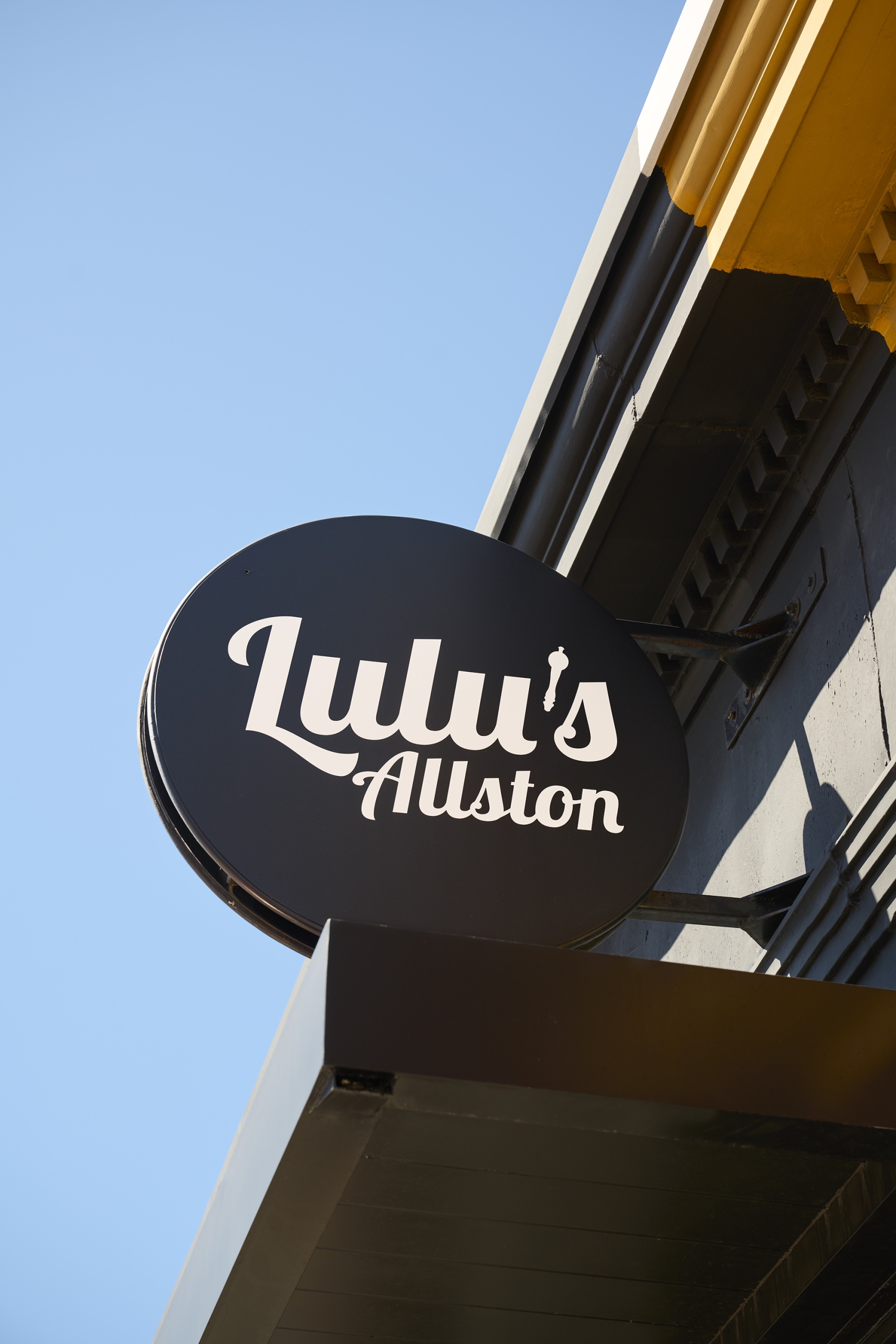 Lulu's Allston sign