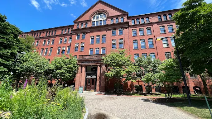 Exterior of Harvard Museum of Natural History